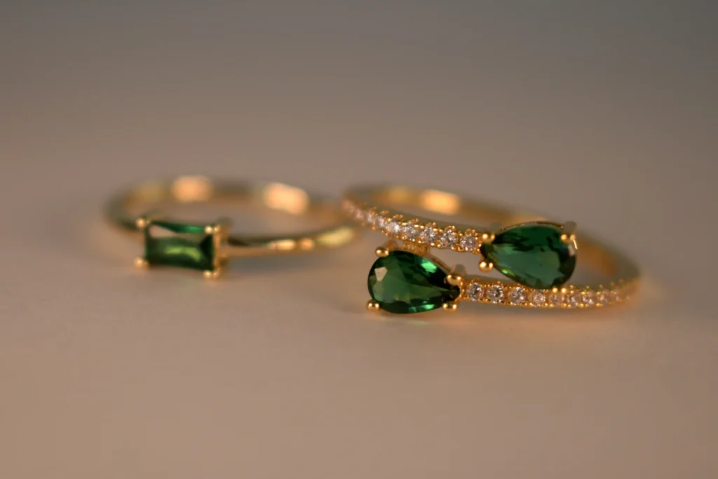 Joya de oro, plata, piedras. Anillos, producto artesanía joyería o bisutería