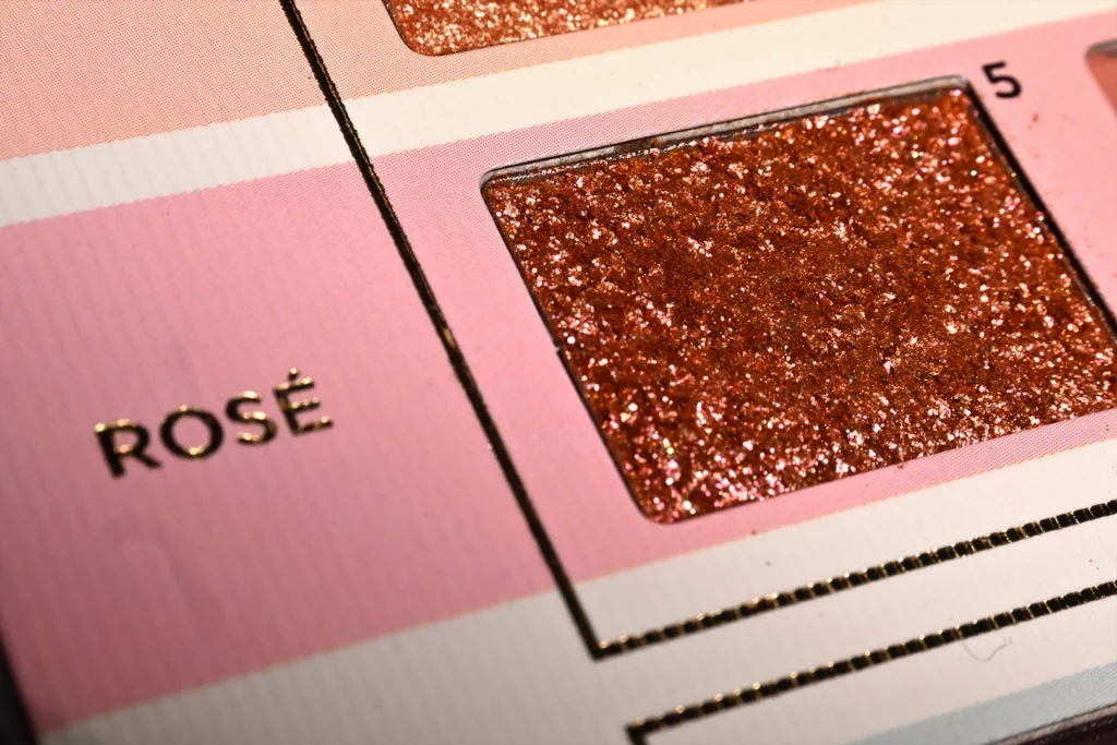 Abilleira Photography Paleta Sombras Ojos Nabla Read Mind Macro Glitter Rosé Fotógrafa Fotografía Foto Imagen Estudio Producto Cosmética Maquillaje Pontevedra Abilleira Photography Paleta Sombras Ojos Nabla Read Mind Macro Glitter Rosé Fotógrafa Fotografía Foto Imagen Estudio Producto Cosmética Maquillaje Pontevedra